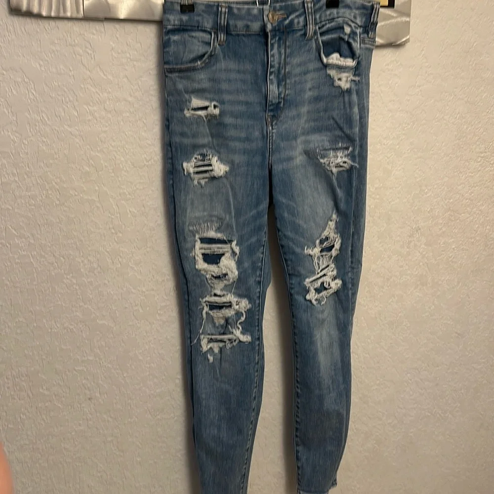 American Eagle ripped jeans. - Picture 1 of 7
